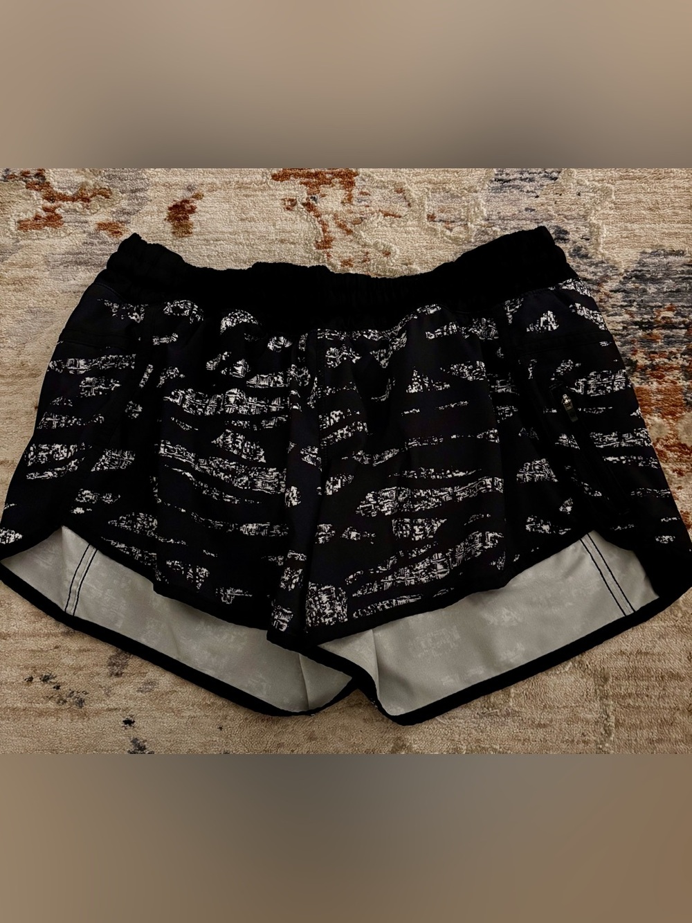 Lululemon Tracker Short IV